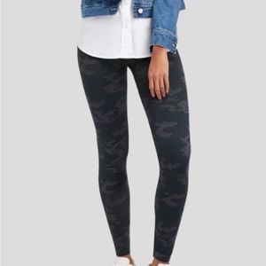 SPANX Women’s Black Camouflage Seamless High Waist Leggings Size X-Large‎